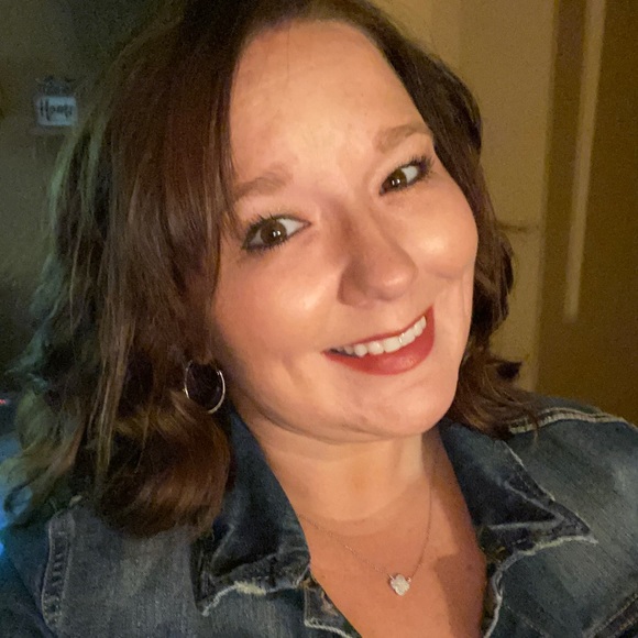 Meet your Posh Ambassador, Holly - Picture 1 of 2